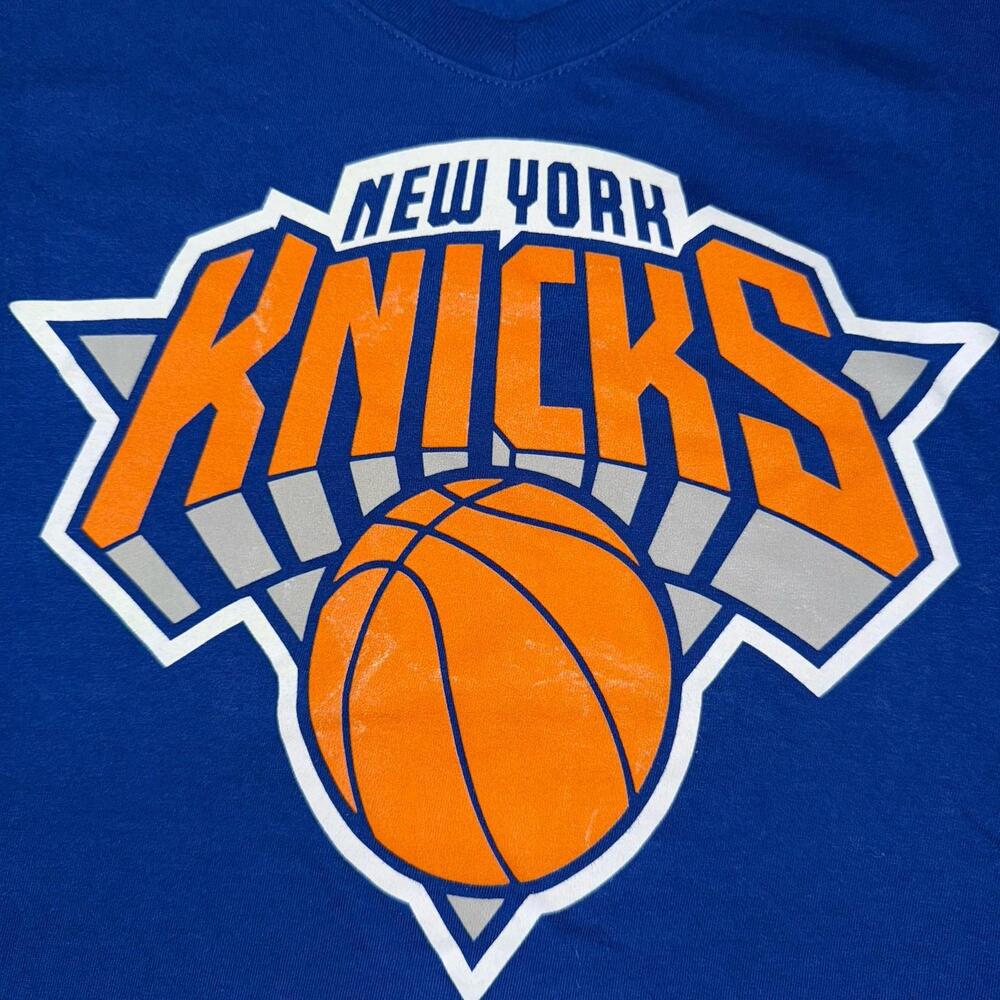 New York Knicks NBA Basketball Team Logo Size Sm  Blue Womens T-shirt Fanatics - Picture 2 of 3